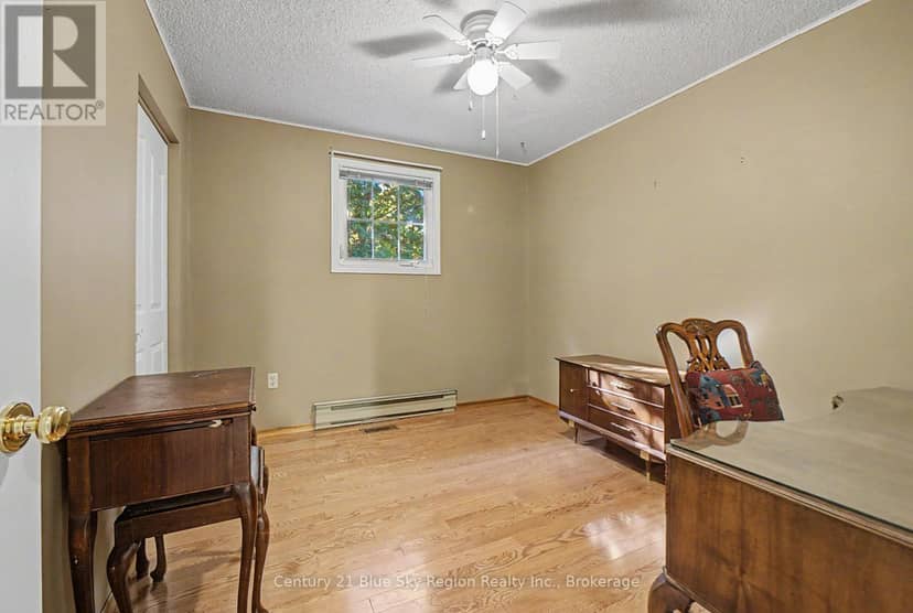 1550 Chapais Street — photo 22 of 40