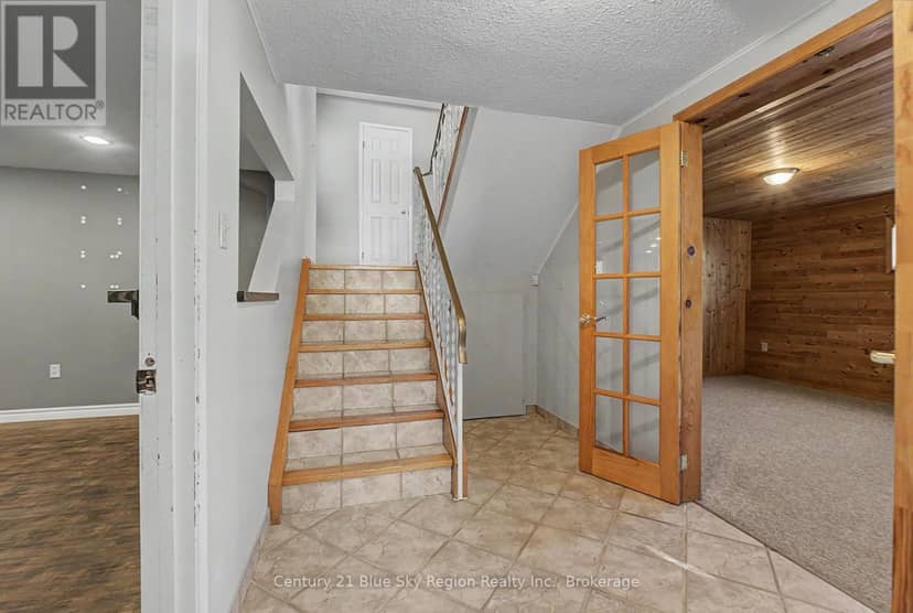 1550 Chapais Street — photo 29 of 40