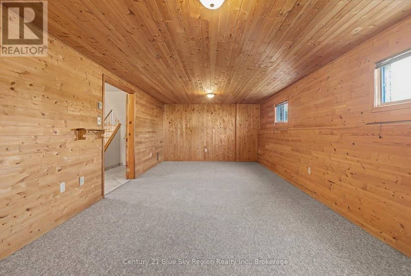 1550 Chapais Street — photo 31 of 40