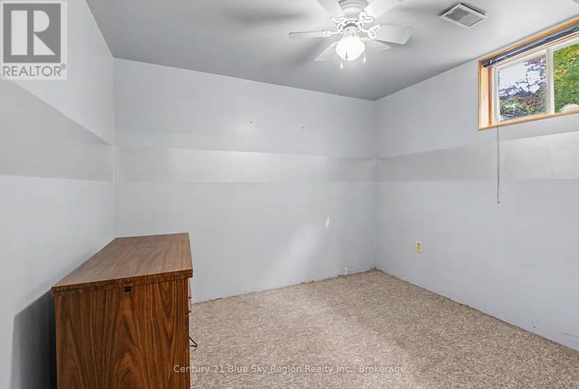1550 Chapais Street — photo 34 of 40