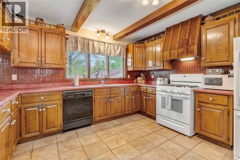 1156 Concession RD 2 North — photo 9 of 40