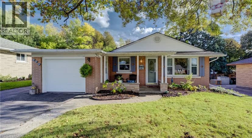 582 GRAND VALLEY Drive, Cambridge