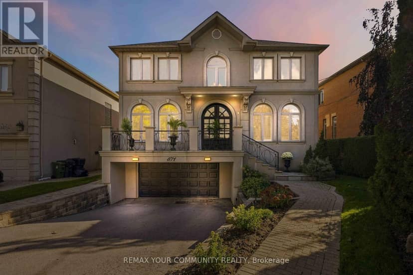 571 Old Orchard Grove, Toronto, photo 2