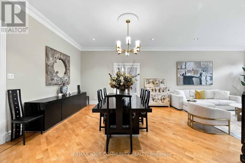 571 Old Orchard Grove, Toronto, photo 8