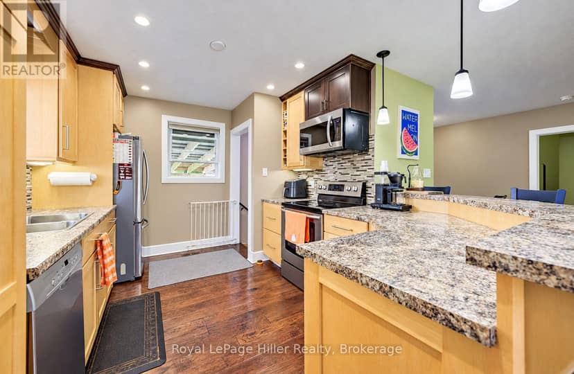 164 Strachan Street — photo 7 of 30