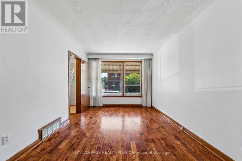 72A Lindsey Avenue — photo 10 of 40