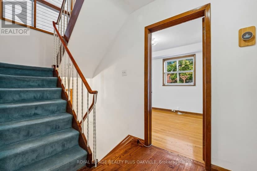 72A Lindsey Avenue — photo 18 of 40