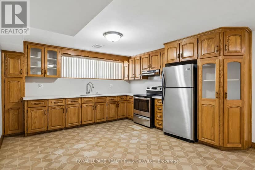 72A Lindsey Avenue — photo 35 of 40