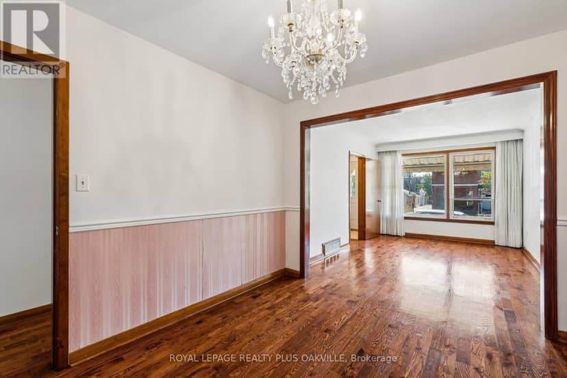 72A Lindsey Avenue, Toronto, photo 8