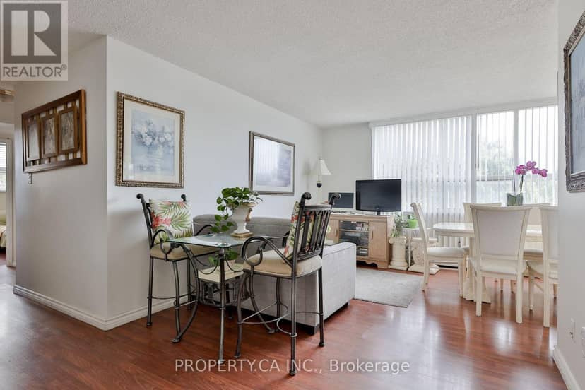 517 - 5 Parkway Forest Drive, Toronto, photo 3