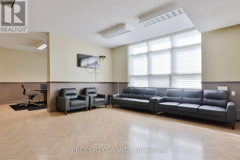 517 - 5 Parkway Forest Drive — photo 34 of 39