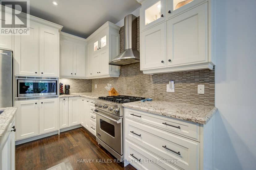 328 Douglas Avenue — photo 12 of 40