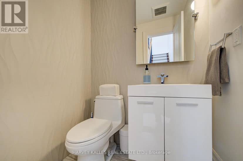 328 Douglas Avenue — photo 9 of 40