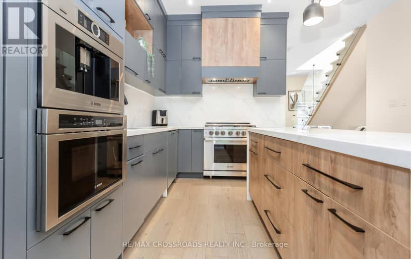 10 Hamstead Avenue — photo 11 of 40