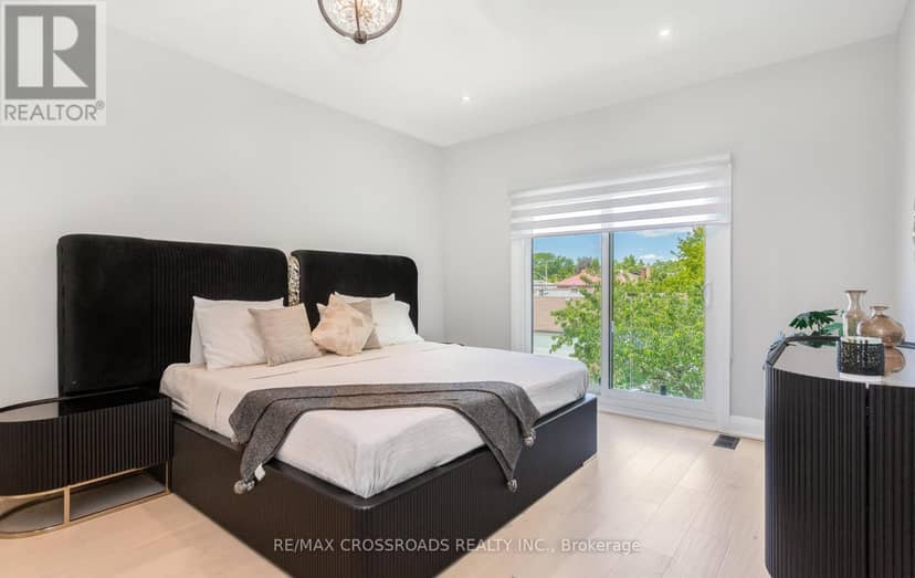 10 Hamstead Avenue — photo 16 of 40