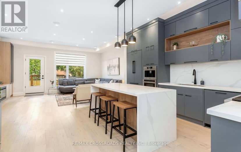 10 Hamstead Avenue — photo 8 of 40