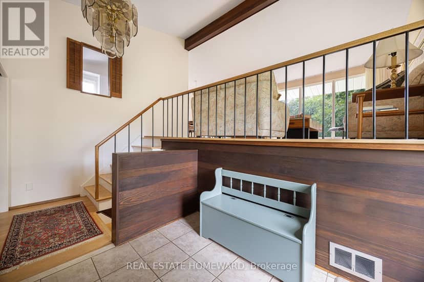23 Norbury Crescent — photo 4 of 31