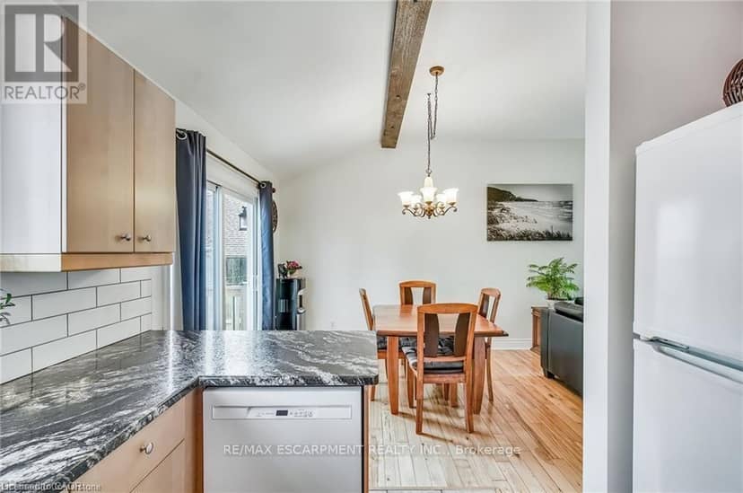 8 Beach Road — photo 19 of 40