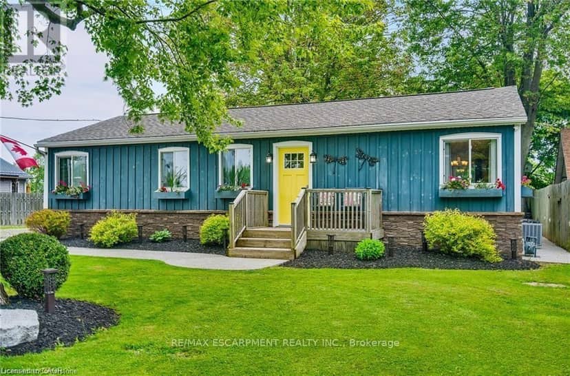 8 Beach Road — photo 2 of 40