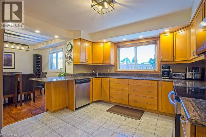 39 AINSWORTH Street — photo 16 of 40