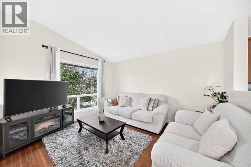 117 Bridleglen Manor SW, Calgary, photo 4