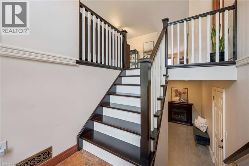 139 ATTWOOD Drive — photo 9 of 40
