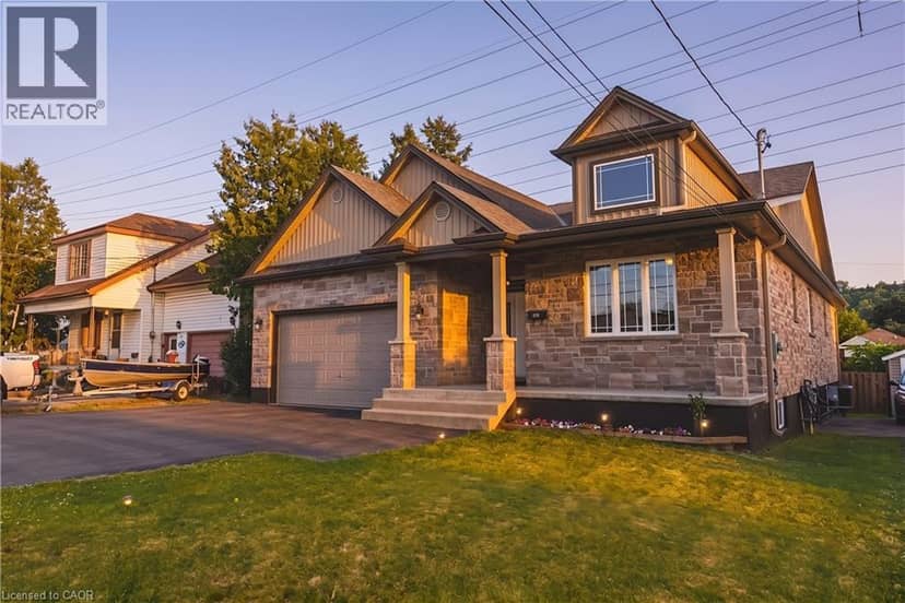 602 COCHRANE Road — photo 1 of 40