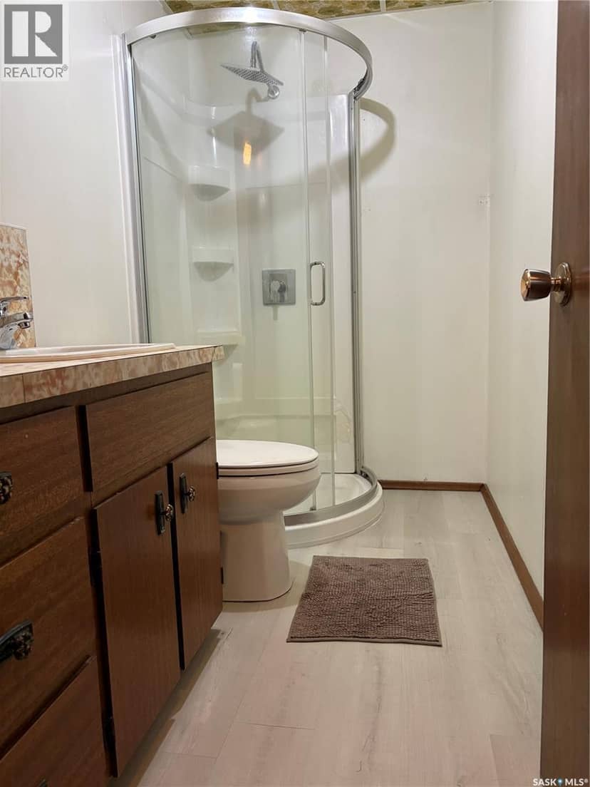 629 Main STREET — photo 13 of 13