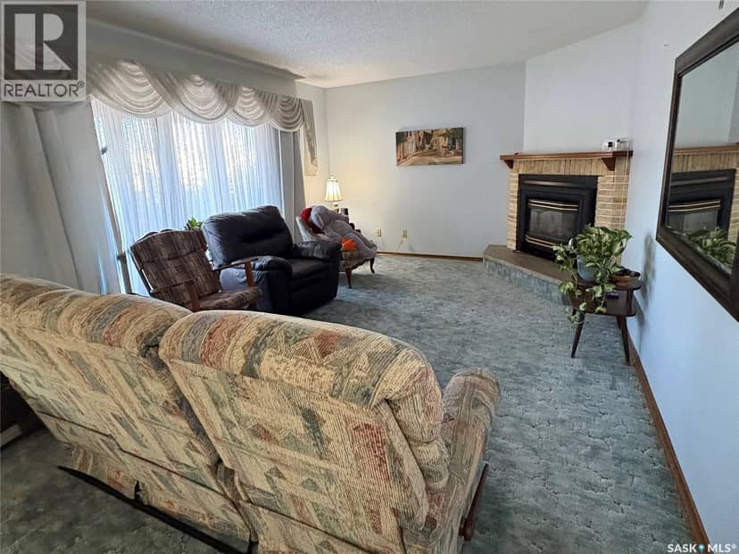 629 Main STREET — photo 7 of 13