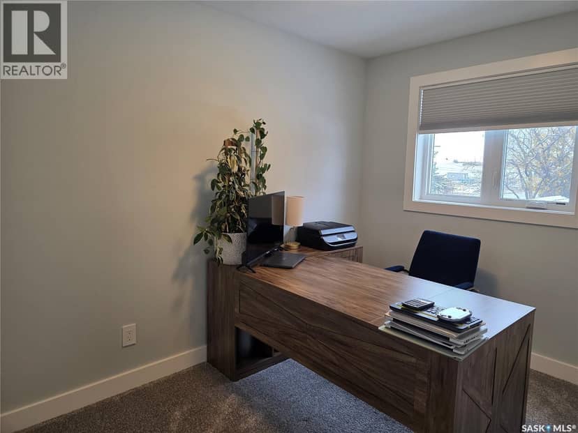 902 Connaught Street — photo 16 of 36
