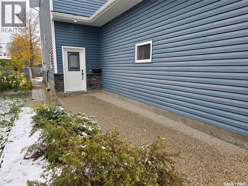 902 Connaught Street, Regina, photo 2