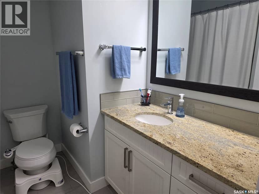 902 Connaught Street — photo 20 of 36