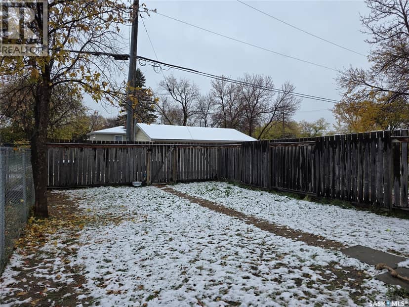 902 Connaught Street — photo 33 of 36