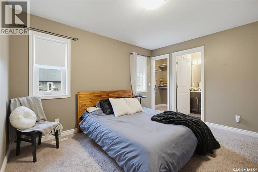 522 Mahabir LANE — photo 13 of 40
