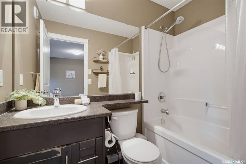 522 Mahabir LANE — photo 15 of 40