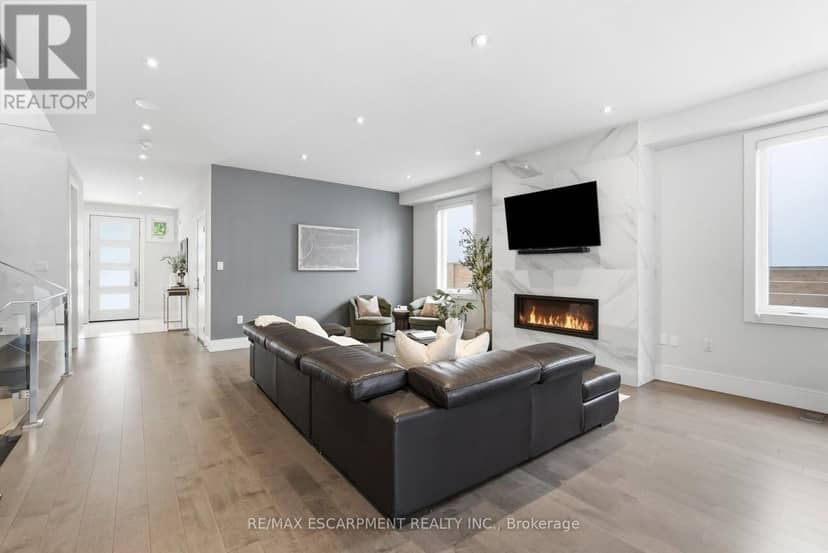 65 Forest Avenue — photo 10 of 40