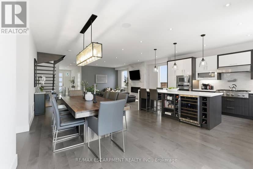 65 Forest Avenue — photo 19 of 40