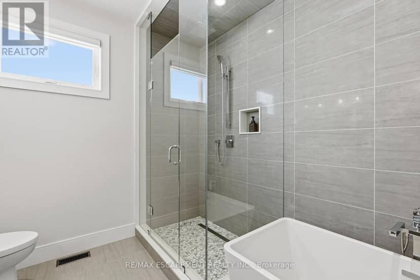 65 Forest Avenue — photo 38 of 40