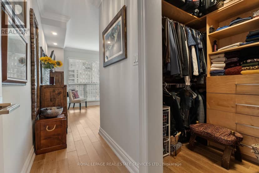 1304 - 2267 Lake Shore Boulevard W — photo 11 of 27