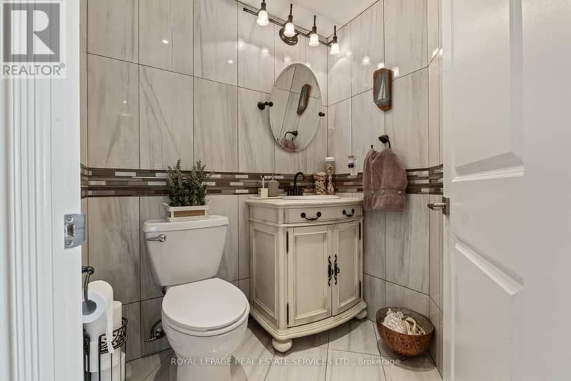 1304 - 2267 Lake Shore Boulevard W — photo 9 of 27