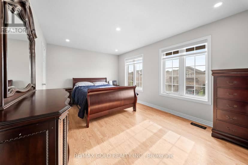 5 Onyx Gate — photo 20 of 29