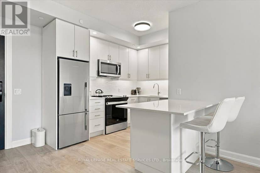 402 - 3220 William Coltson Avenue — photo 25 of 40