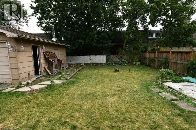 37 EBURY Crescent — photo 12 of 14