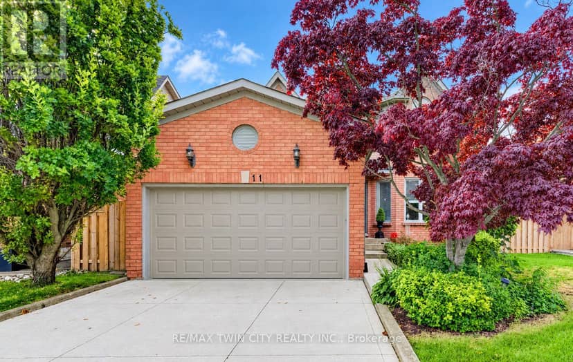 11 Peregrine Crescent — photo 2 of 38