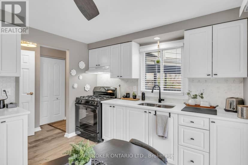15 - 415 Morgan Avenue — photo 11 of 25