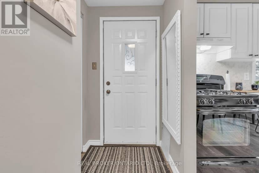 15 - 415 Morgan Avenue — photo 6 of 25