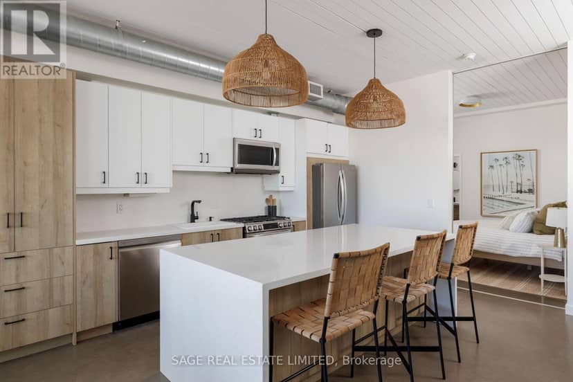 401 - 747 Queen Street E — photo 10 of 40
