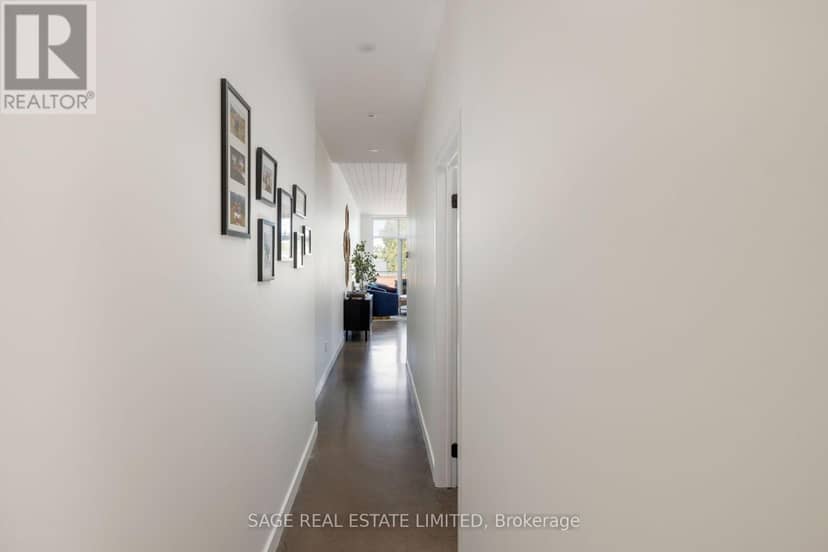 401 - 747 Queen Street E — photo 32 of 40