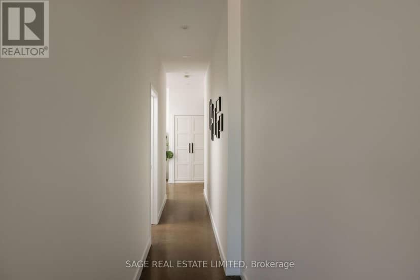 401 - 747 Queen Street E — photo 33 of 40