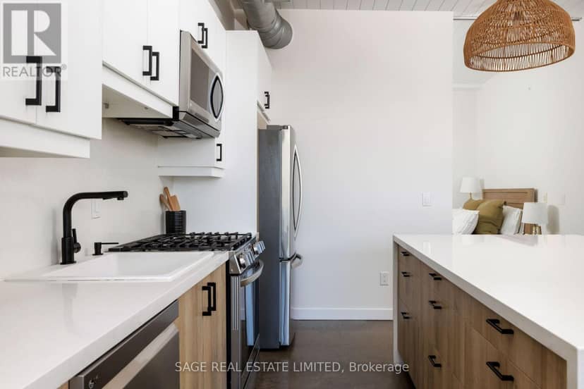 401 - 747 Queen Street E — photo 5 of 40